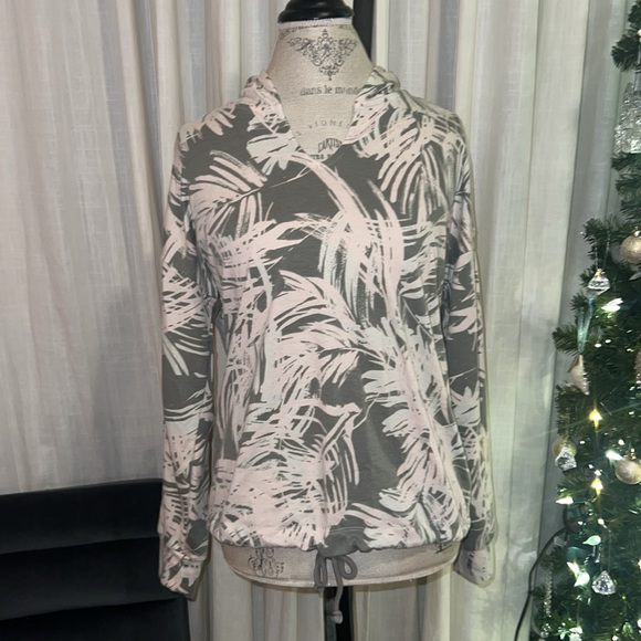 Como Vintage Tops - COMO Vintage longsleeve sweater sweatshirt hoodie pastel pink grey & white M